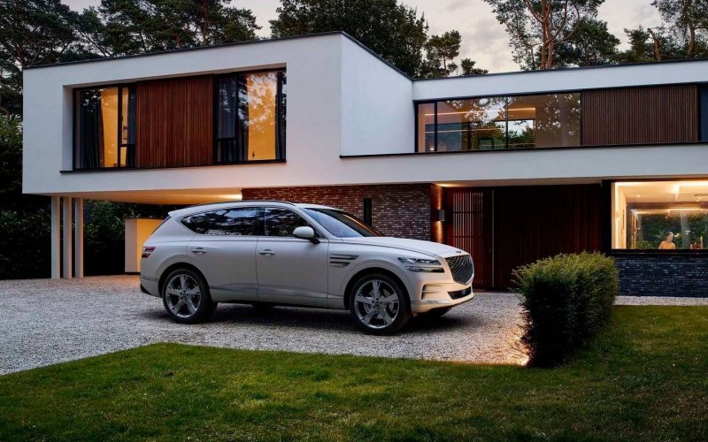 
            Genesis выпустит роскошную 4-местную версию кроссовера GV80
        