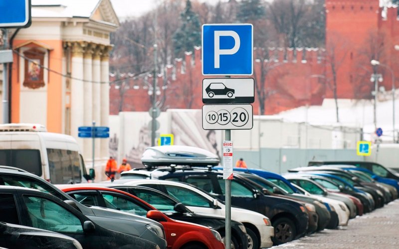 
            ₽5000 за одну минуту: водителей штрафуют даже после оплаты парковки
        
