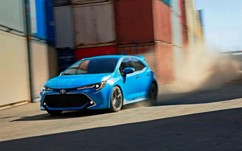 
            Toyota показала 268-сильную спорт-версию Corolla
        