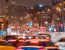 Власти Москвы предупредили о дорожном коллапсе перед праздниками