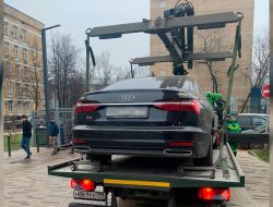 В Москве приставы забрали у водителя Audi A6 за штрафы на ₽ 695 000 тыс.
