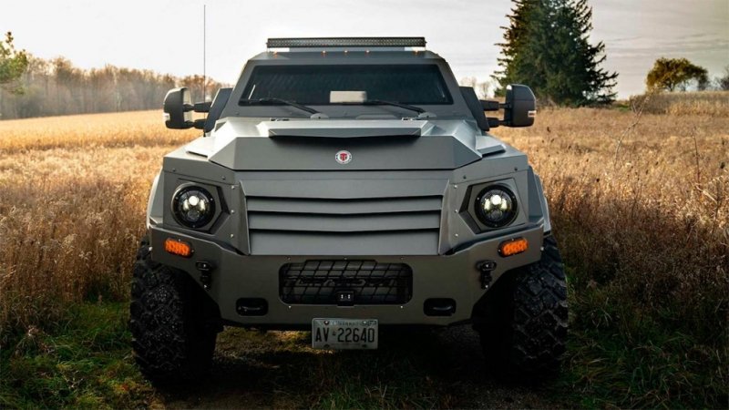 
            Канадский суперброневик Gurkha выставили на аукцион. Фото
        