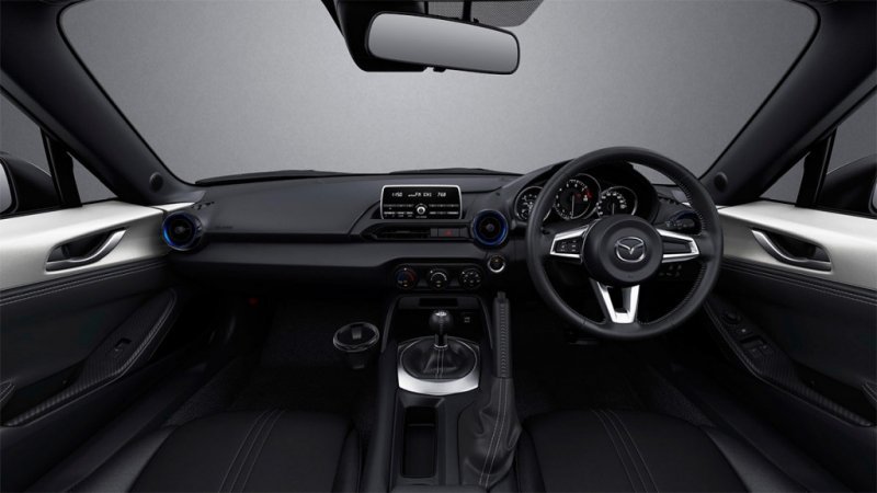 
            Mazda обновила спорткар MX-5
        