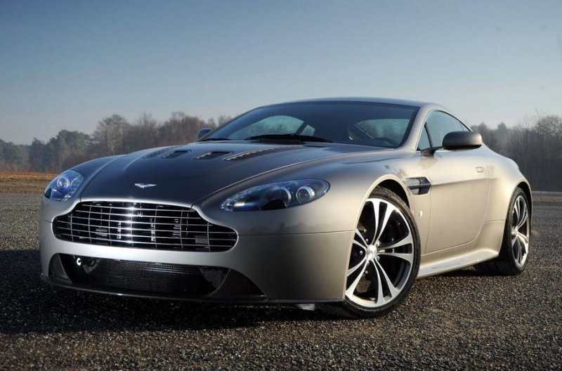 Aston Martin выпустит «прощальный» Vantage с V12
