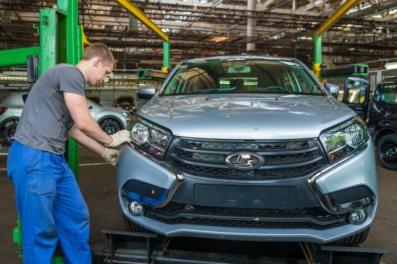 АвтоВАЗ объяснил, почему не принимает заказы на автомобили в индивидуальных комплектациях