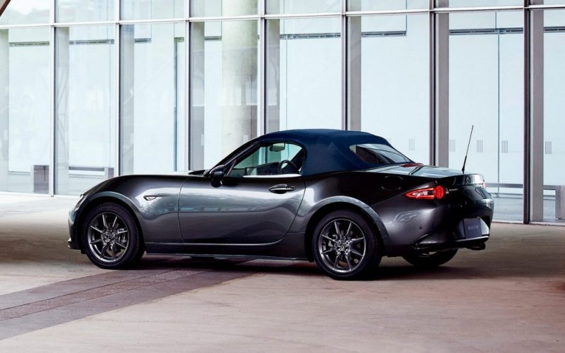 
            Mazda обновила спорткар MX-5
        