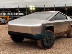 Tesla Cybertruck получит версию с 4 электромоторами. Новые подробности