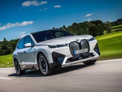 BMW покажет концепт, меняющий цвет кузова нажатием кнопки