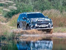 Ford показал на видео новый рамный внедорожник