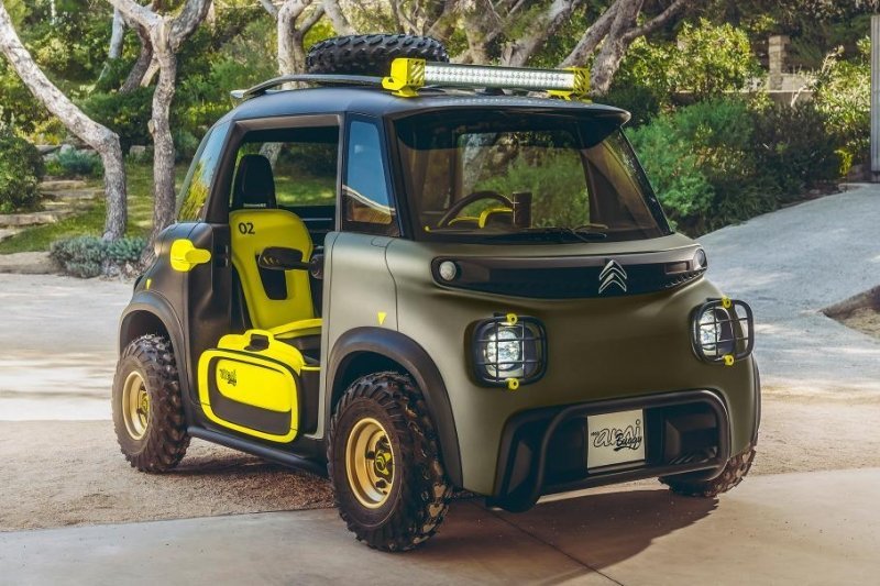 Citroen показал маленький ситикар без дверей для тех, кому от 14 до 77 лет