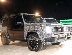 Mercedes начал испытания обновленного G-Class с 585-сильным мотором