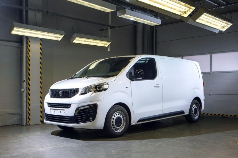 Европейцам отправят первые Peugeot Expert российской сборки