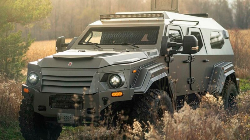 
            Канадский суперброневик Gurkha выставили на аукцион. Фото
        