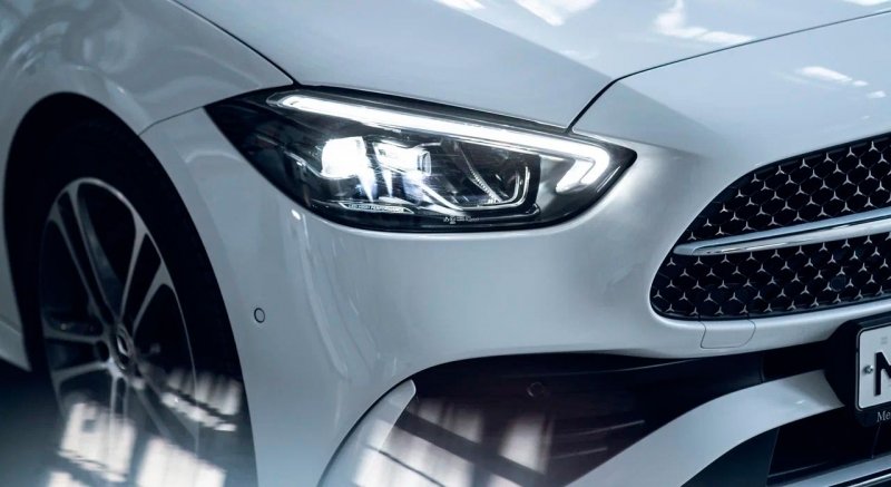 
            Модельное масштабирование. Тест-драйв нового Mercedes C-класс
        