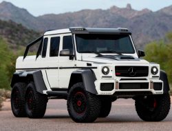 Редкий шестиколесный Mercedes G-Glass от Brabus продадут за $1,1 млн