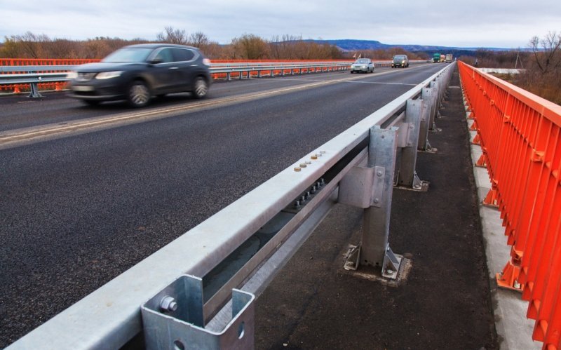 
            Участки трасс М5 и М7 закрыли из-за метели. Где и для кого
        