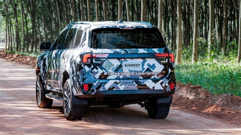 
            Ford показал на видео новый рамный внедорожник
        