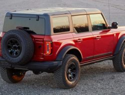Ford объяснил, почему экстремальный Bronco назвали Raptor, а не Warthog
