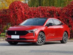 Китайский FAW привезет в Россию стильный седан размером с Octavia