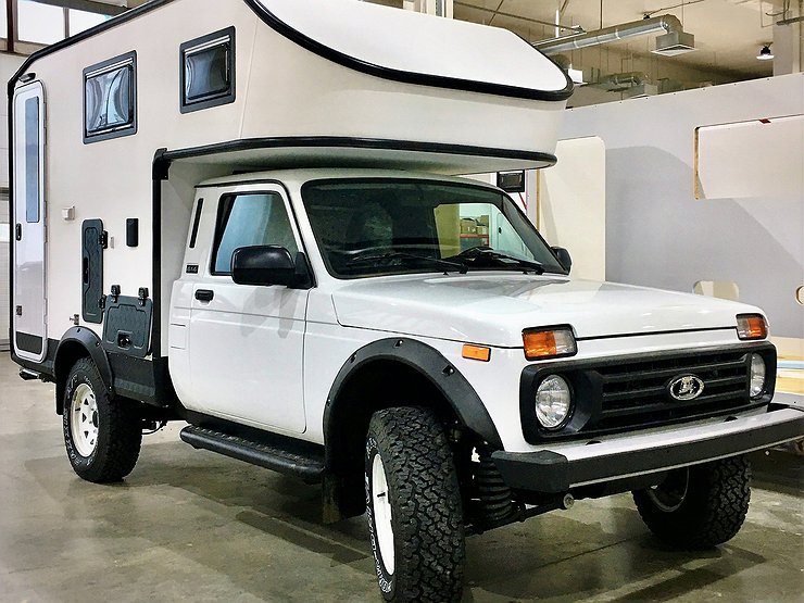 Классическую LADA Niva подготовили для жилья и длительных путешествий