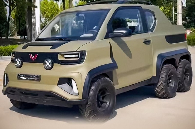 Крошечный электрокар из Китая превратили в шестиколесного монстра