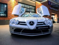 Культовый Mercedes-Benz SLR McLaren продают в Москве за 40 миллионов рублей