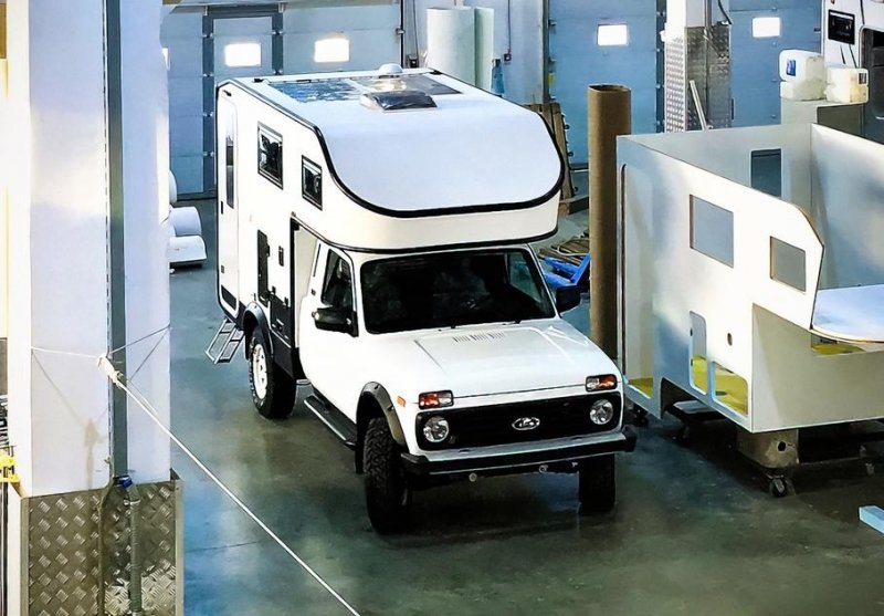 Lada Niva превратили в дом на колесах по заказу немецких клиентов