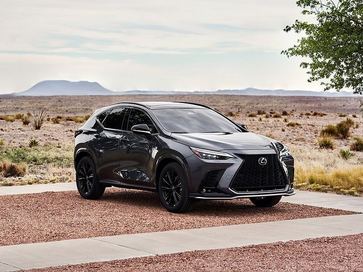 Lexus NX признан самым надежным и неубиваемым кроссовером