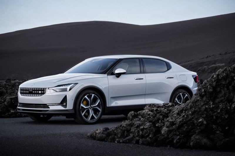 Мощность уже проданных Polestar 2 предложили увеличить с помощью новой прошивки