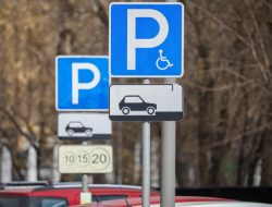 Москва вошла в тройку городов мира по дороговизне парковки