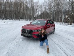 Названа дата премьеры нового кроссовера FAW Bestune T77 в России