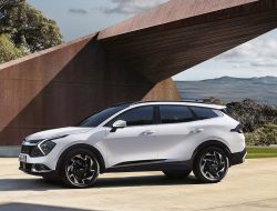 Названы цены на новый Kia Sportage для России