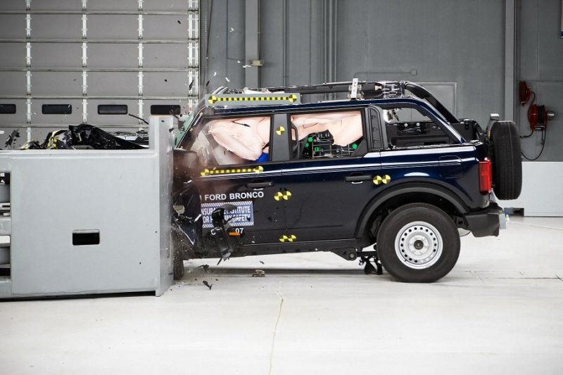 Новый Ford Bronco не впечатлил результатами краш-теста