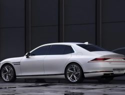 Новый Genesis G90, внедорожное купе Mercedes-Maybach и электрокар Lexus RZ: главное за неделю