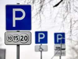 Платная парковка в Москве подорожает. Платить придется и в воскресенье