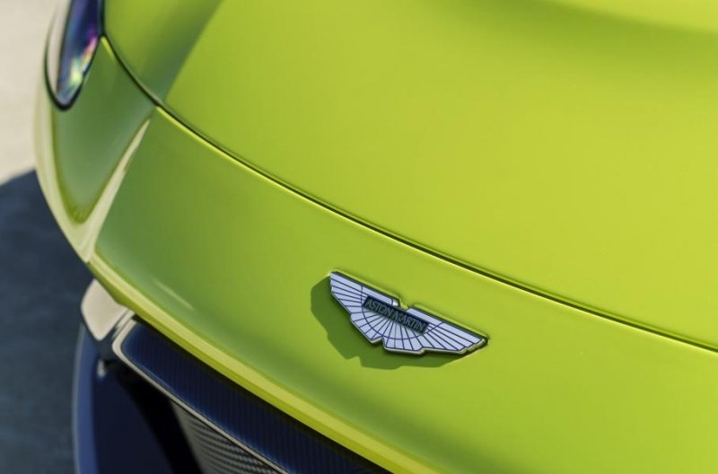 Появились подробности о последнем Aston Martin с двигателем V12
