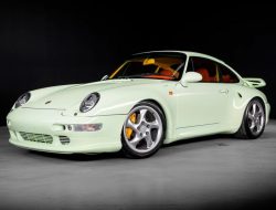 Porsche арабского шейха с ярко-оранжевым салоном продают за 65 млн рублей