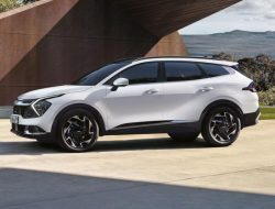Раскрыта стоимость нового Kia Sportage в России