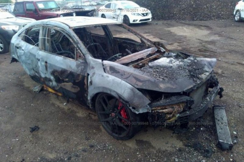 Редчайший Honda Civic Type R можно купить недорого. Но есть нюанс