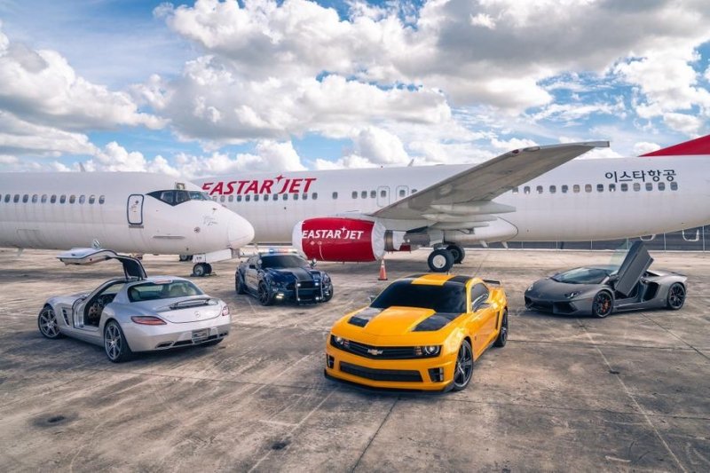 Режиссёр «Трансформеров» выставил на продажу коллекцию автомобилей из своих фильмов