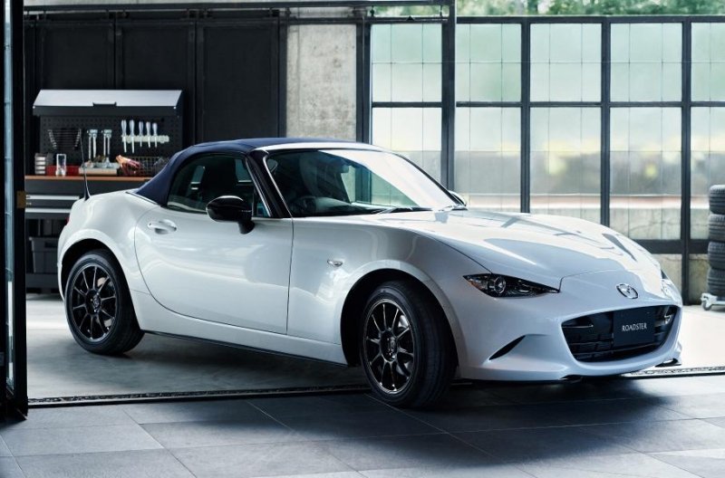 Родстер Mazda MX-5 обзавелся драйверской версией 990S