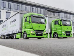 Skoda испытывает тягачи на электротяге