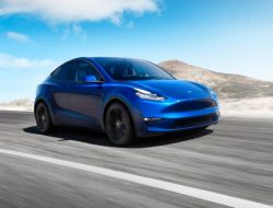 Tesla отправит в ремонт более 20 000 кроссоверов