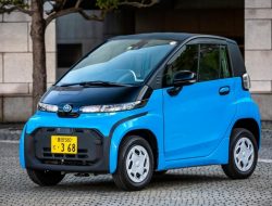 Toyota запустила массовые продажи крошечного электрокара C+pod