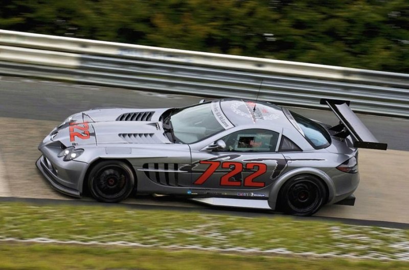 Трековый Mercedes-Benz SLR McLaren 722 GT получит дорожную версию спустя 14 лет
