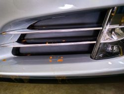 У Tesla обнаружили новую проблему — у электромобилей ржавеют пластиковые бампера