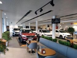 В России хотят ограничить наценку дилеров на новые автомобили