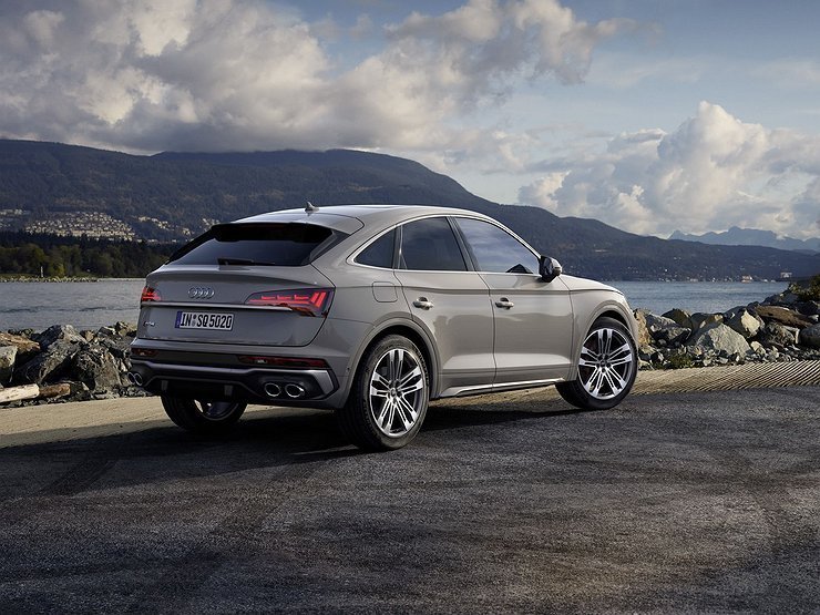В России начались продажи «заряженного» кроссовера Audi SQ5 Sportback