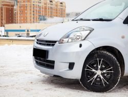 В России подскочил спрос на праворульные автомобили