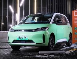 В России показали электрическое такси BYD D1
